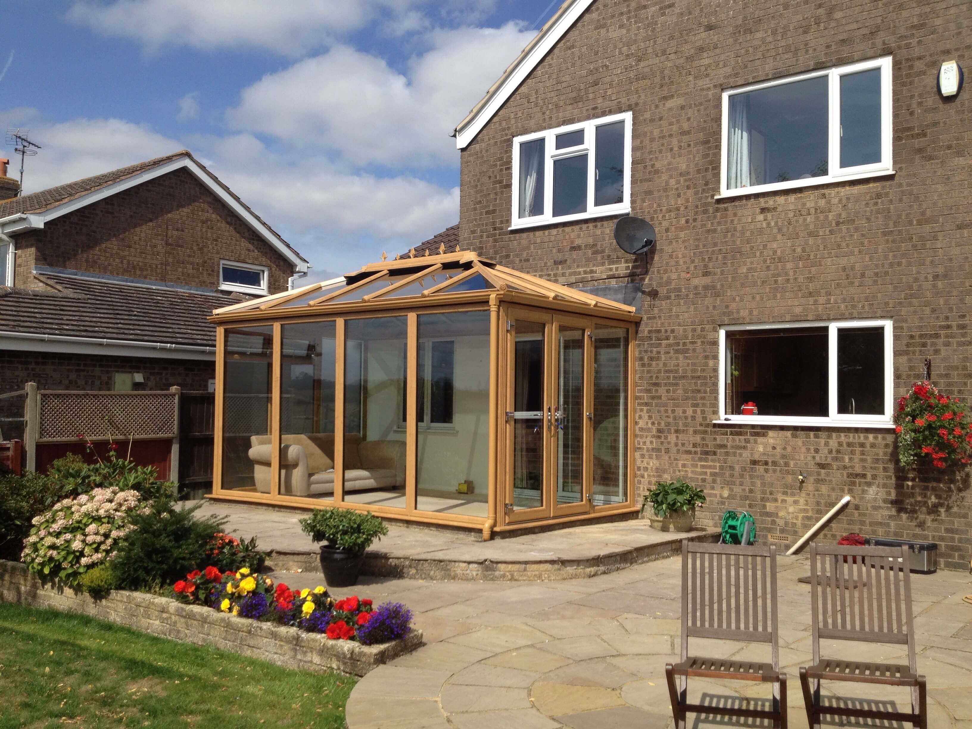 Get a Modern Conservatory in Northampton to Milton Keynes T&K